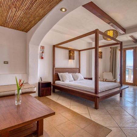 Hotel Alcazar Сан Хуан дел Сур Екстериор снимка